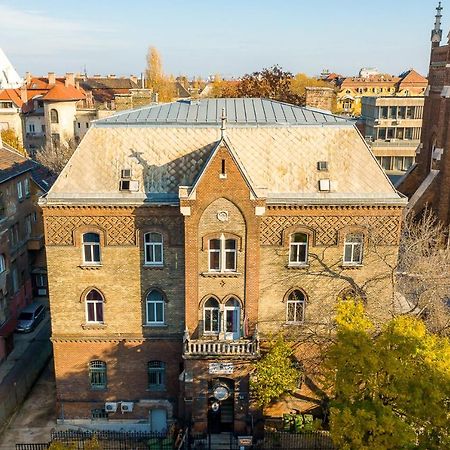 Dominik Panzio Bed & Breakfast Budapest Exterior photo