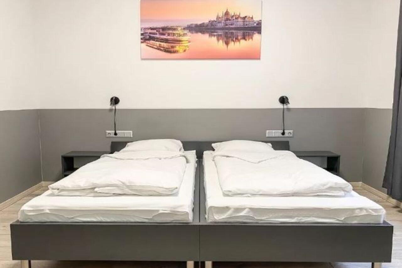 Dominik Panzio Bed & Breakfast Budapest Exterior photo