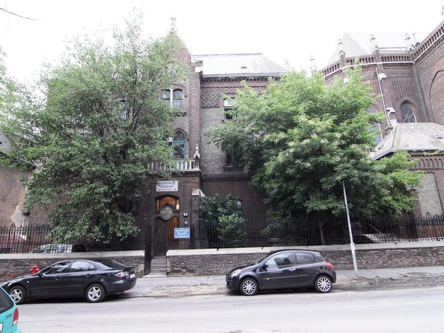 Dominik Panzio Bed & Breakfast Budapest Exterior photo