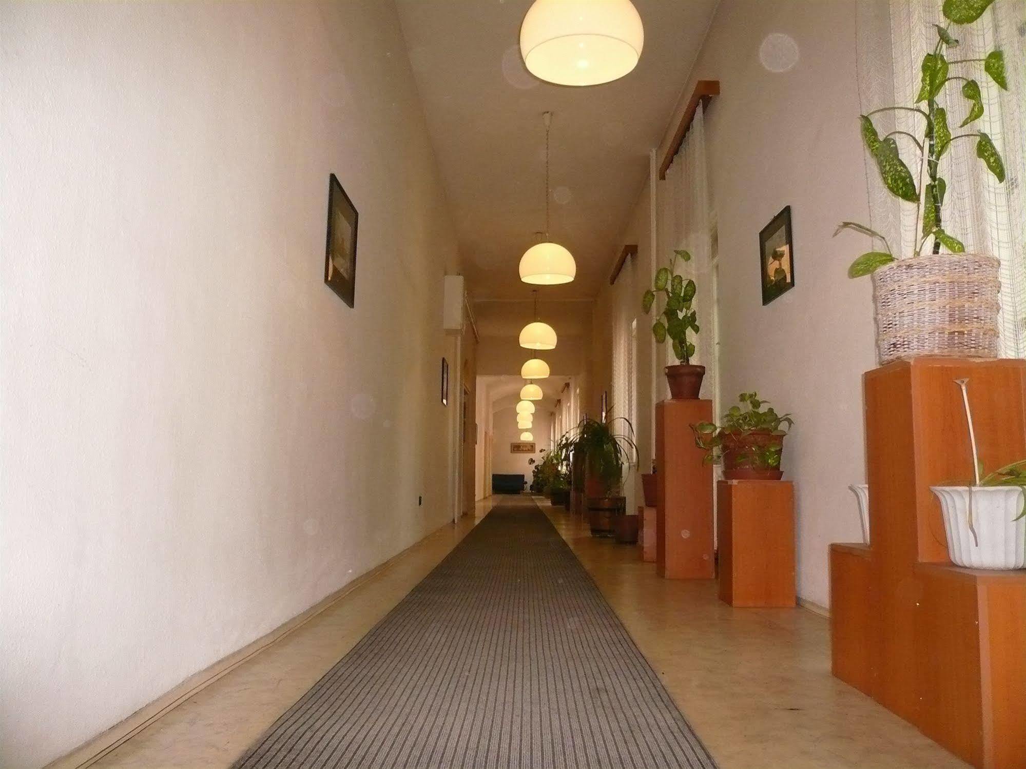Dominik Panzio Bed & Breakfast Budapest Exterior photo